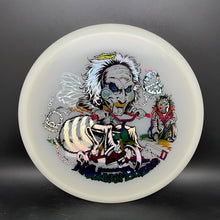 Load image into Gallery viewer, Discraft Z Mega Glo Buzzz 2026 Halloween