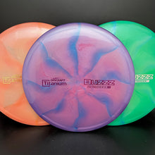 Load image into Gallery viewer, Discraft Titanium Buzzz - stock