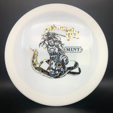 Load image into Gallery viewer, Mint Discs Apex Diamondback - Super Hero
