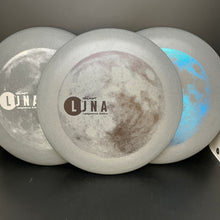 Load image into Gallery viewer, Discraft Rubber Blend Luna moon stamp
