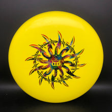 Load image into Gallery viewer, Dynamic Discs Classic Blend Judge Barbed Wire
