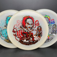 Load image into Gallery viewer, Discraft Z Mega Glo Buzzz 2026 Halloween
