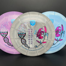 Load image into Gallery viewer, Discmania Lux Vapor Paradigm Harmonic Sequence
