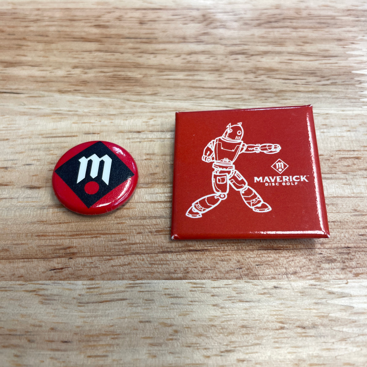 Maverick Disc Golf buttons