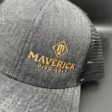 Load image into Gallery viewer, Maverick Disc Golf Flat Bill Snapback black heather hat
